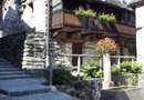 Die rustikale Architektur ist typisch für die Hochtäler des Tessin.